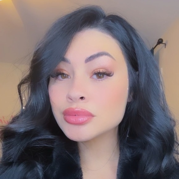 Meet your Posher, Emma! - Picture 3 of 4